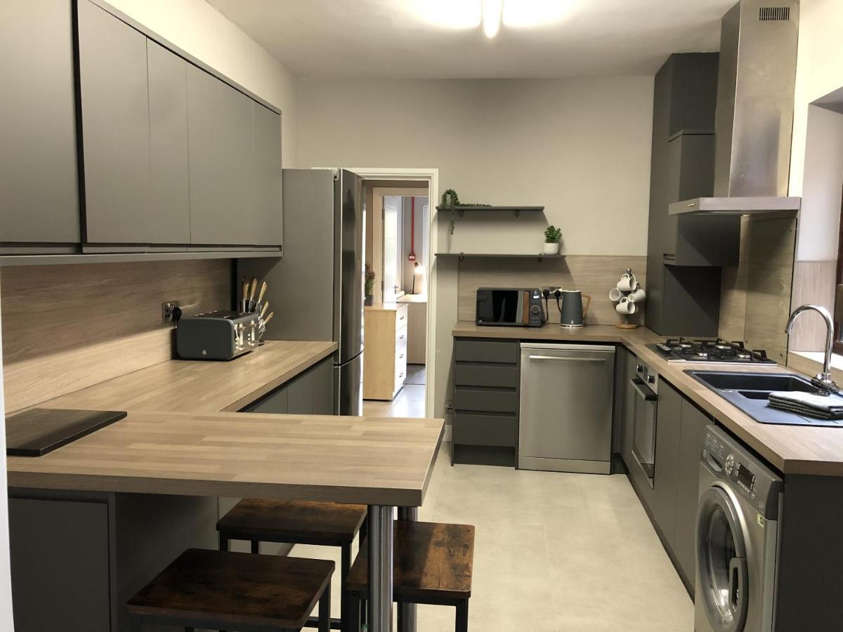 Вілла Executive Or Large Family 5-Bed House - Hosted By Hutch Lifestyle Ковентрі Екстер'єр фото